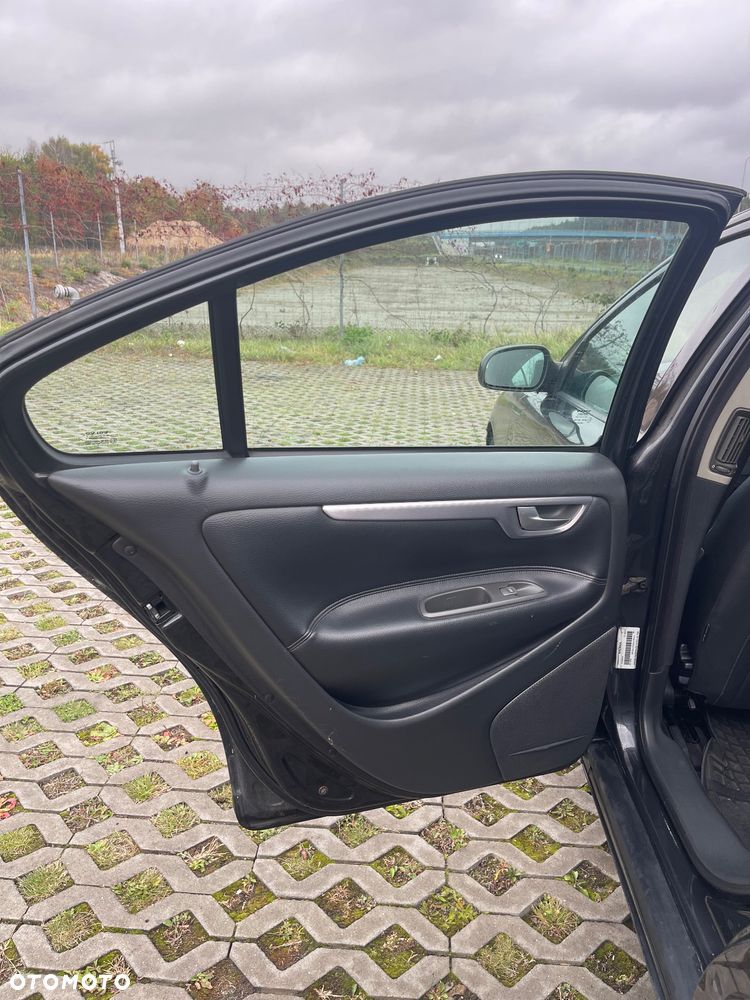 Volvo S60 - 17