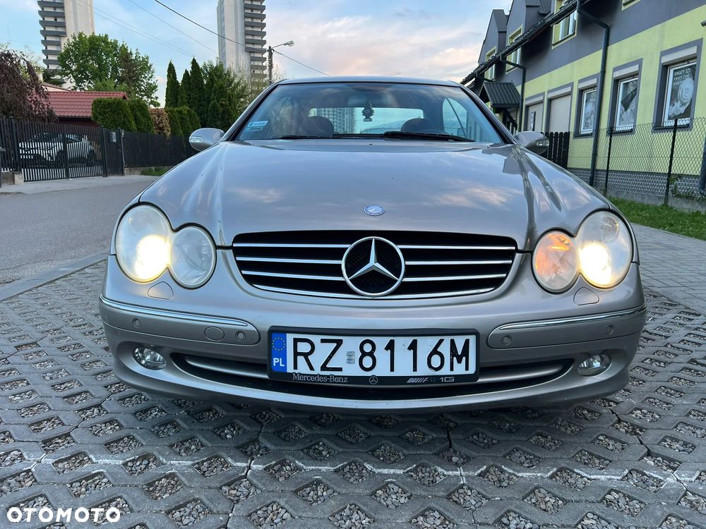 Mercedes-Benz CLK - 6