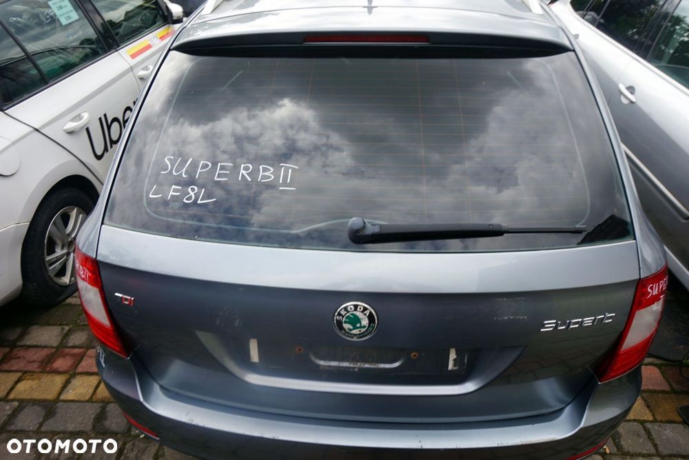 KLAPA BAGAŻNIKA TYLNA SUPERB II 3T KOMBI LF8L  SREBRNY SKODA 2008-2013 - 1