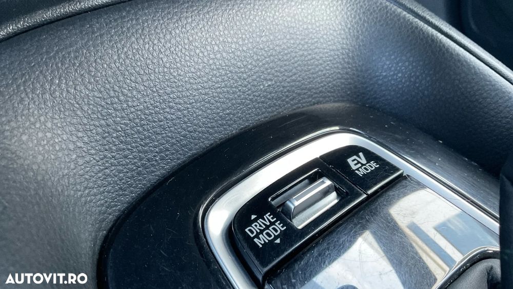 Toyota Corolla 1.8 HSD Eco - 34
