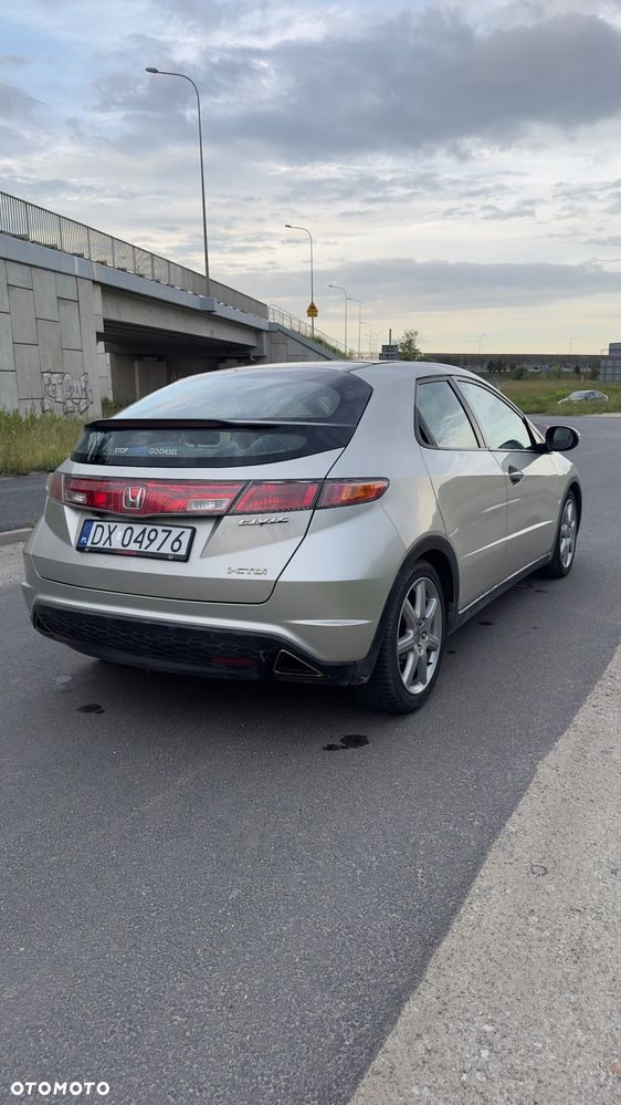 Honda Civic 2.2i-CTDi Executive NAVI - 4