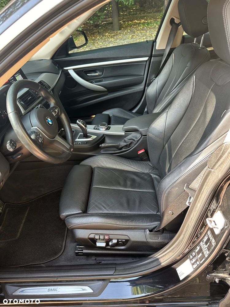 BMW Seria 3 330i xDrive Luxury Line - 14