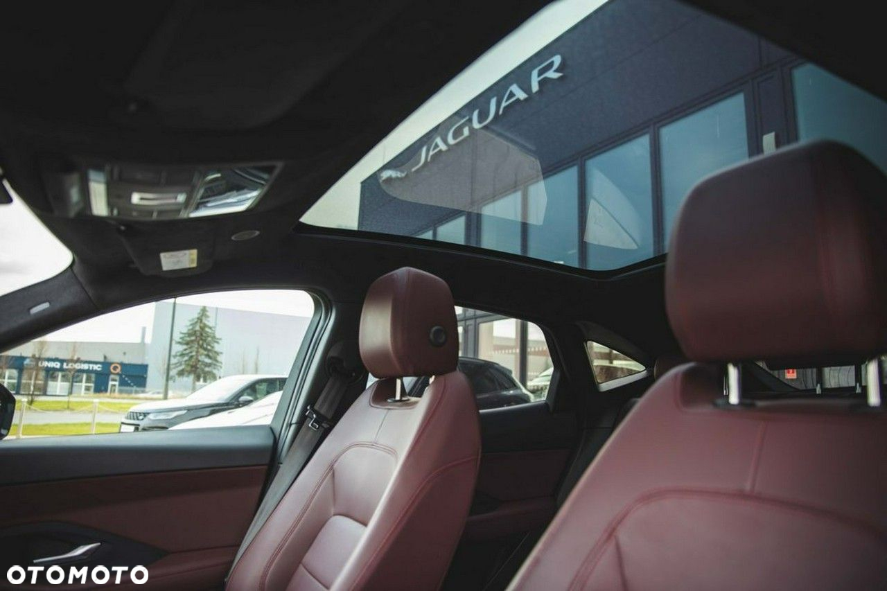 Jaguar E-Pace - 16