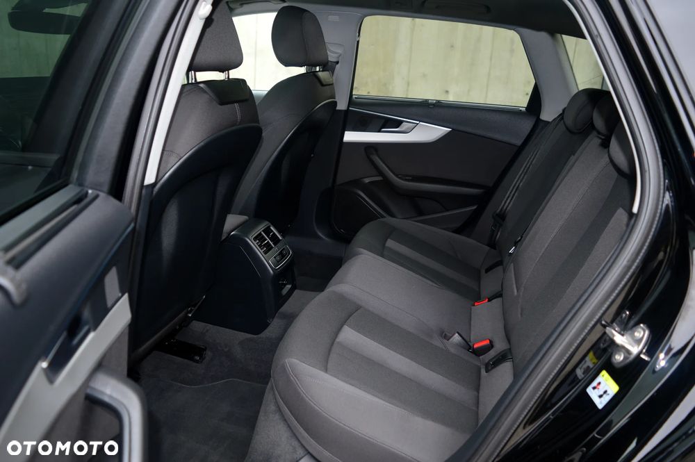 Audi A4 Avant - 10
