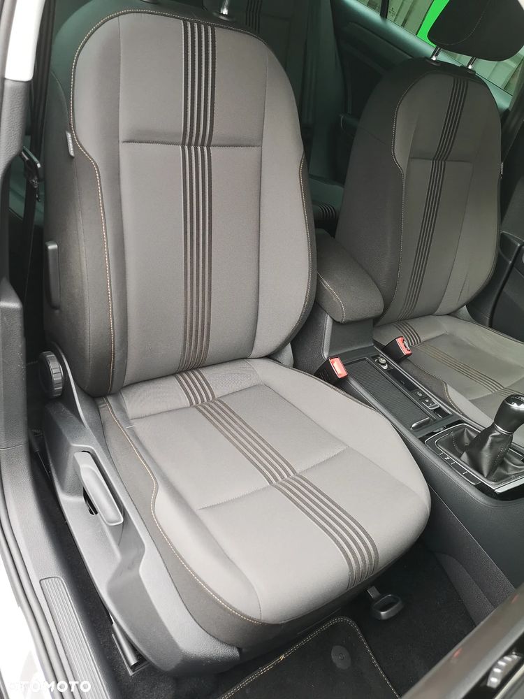 Volkswagen Golf 1.2 TSI BlueMotion Technology Allstar - 31