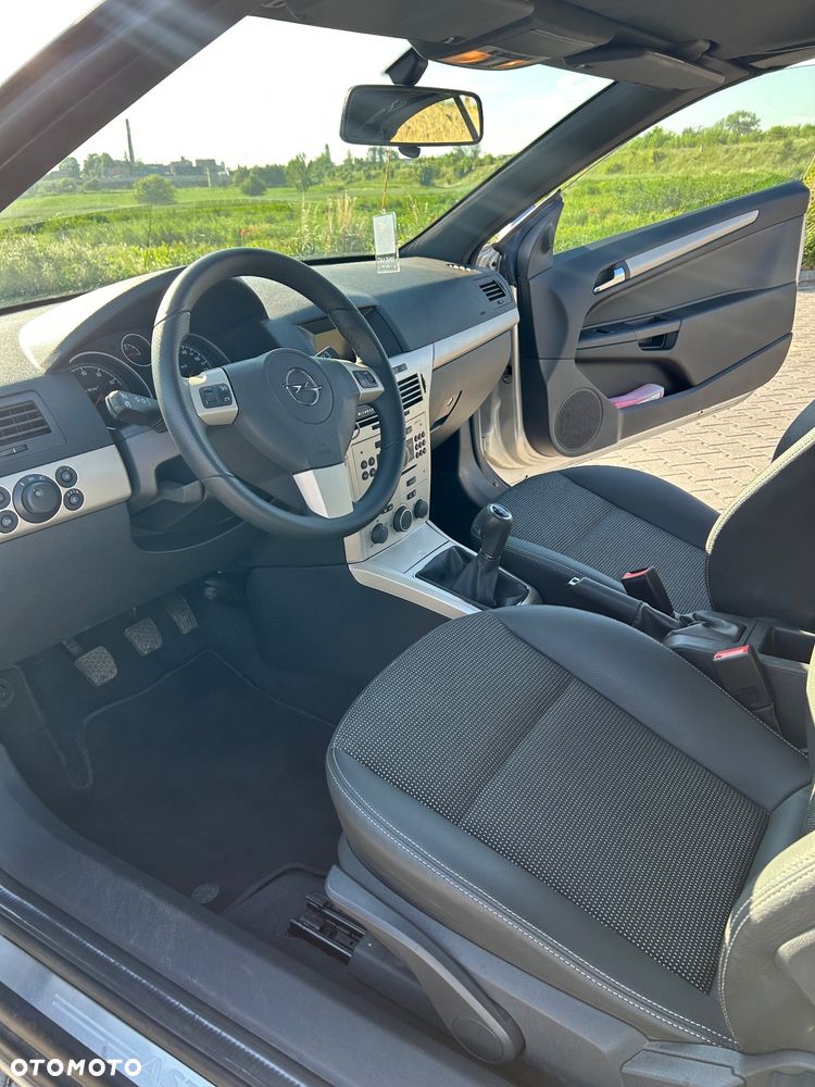 Opel Astra 1.6 Cosmo - 29