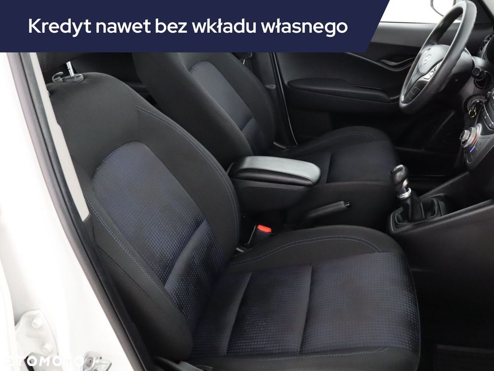 Hyundai ix20 - 11