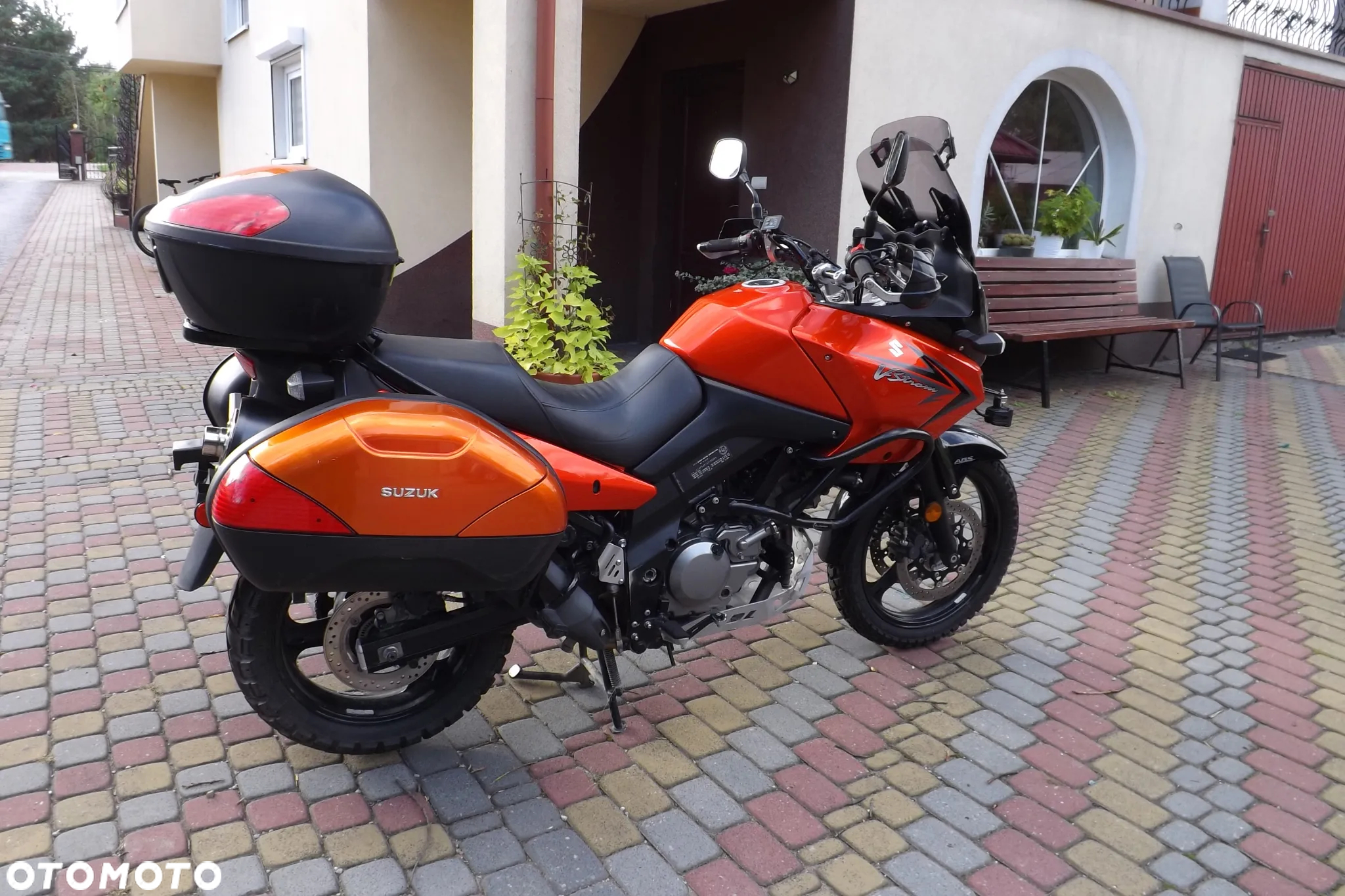 Suzuki DL - 7
