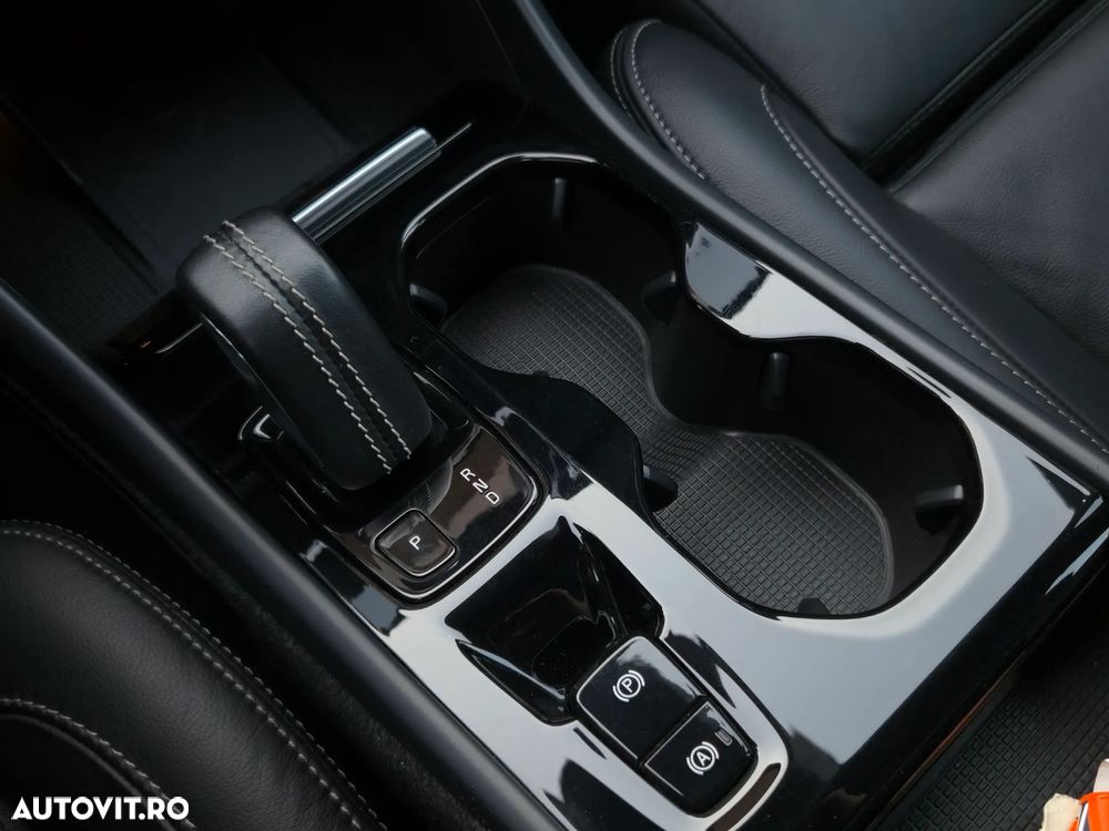 Volvo XC 40 T5 Recharge DKG RDesign Expression - 31