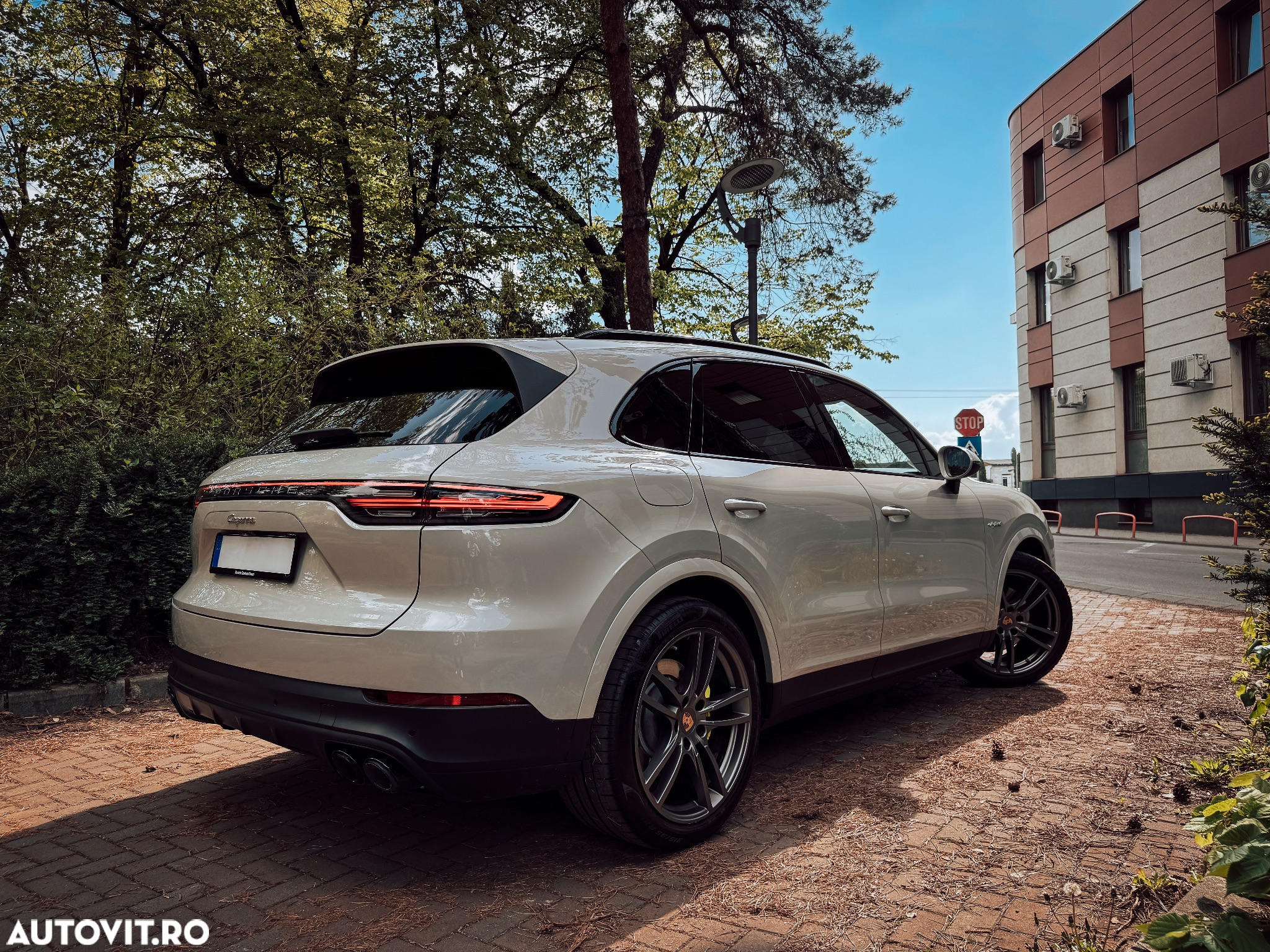 Porsche Cayenne S E-Hybrid Tiptronic S - 2