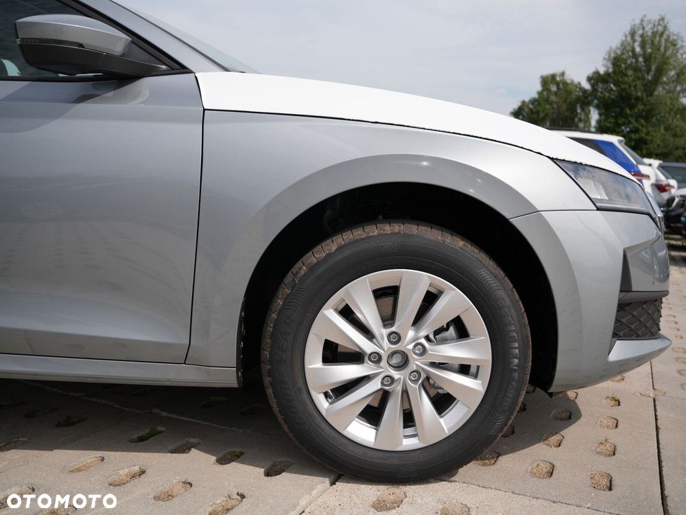 Skoda Octavia 1.5 TSI mHEV Drive Essence DSG - 5