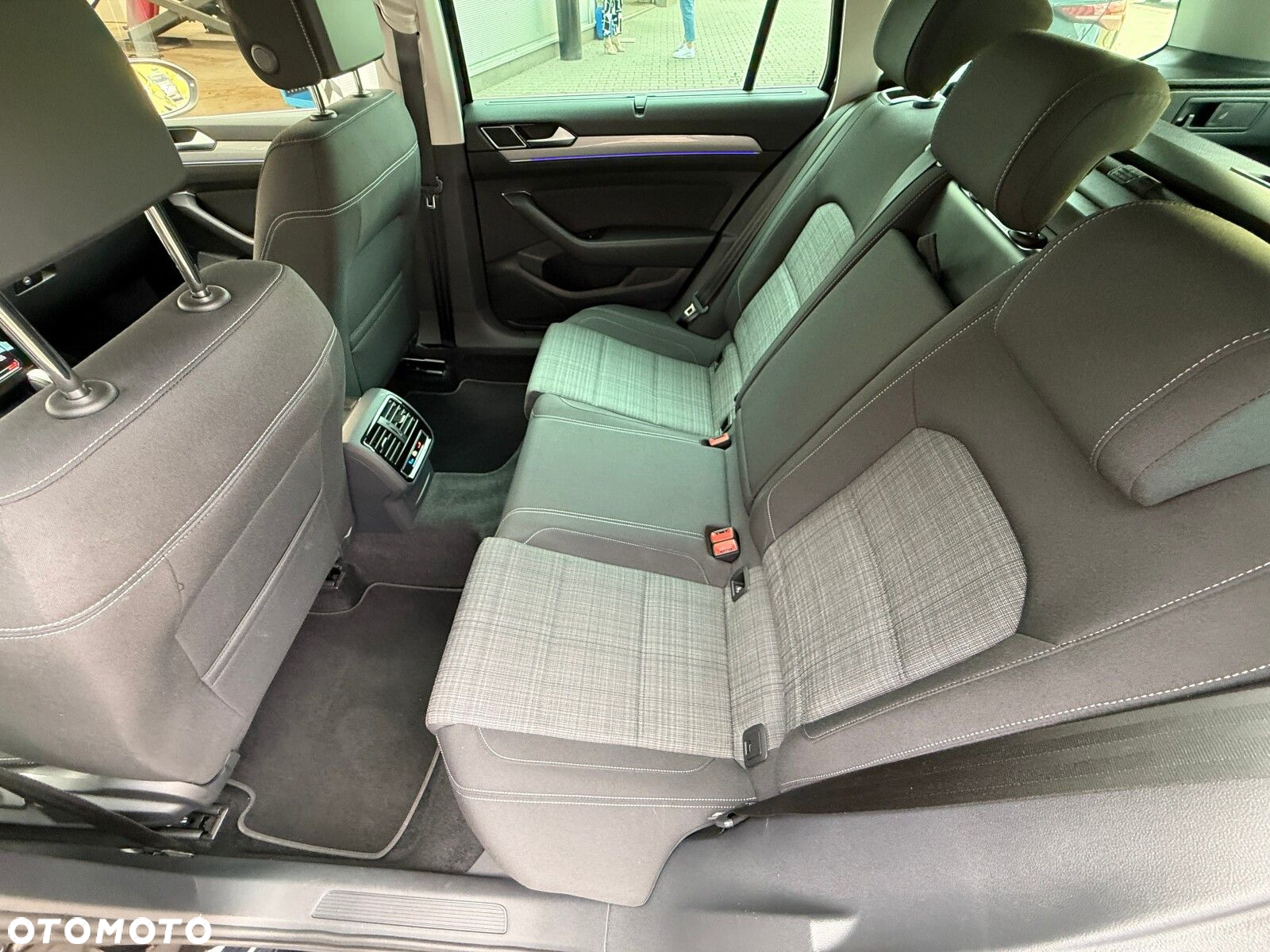 Volkswagen Passat 2.0 TSI Business DSG - 26