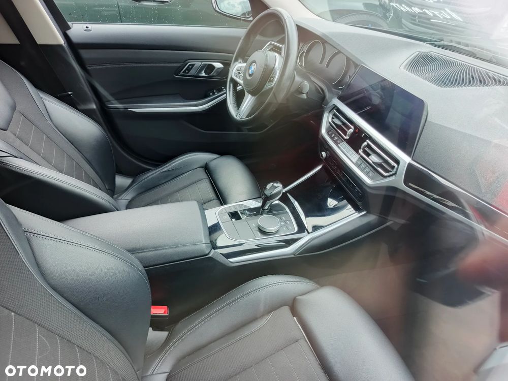 BMW Seria 3 320i Advantage - 6