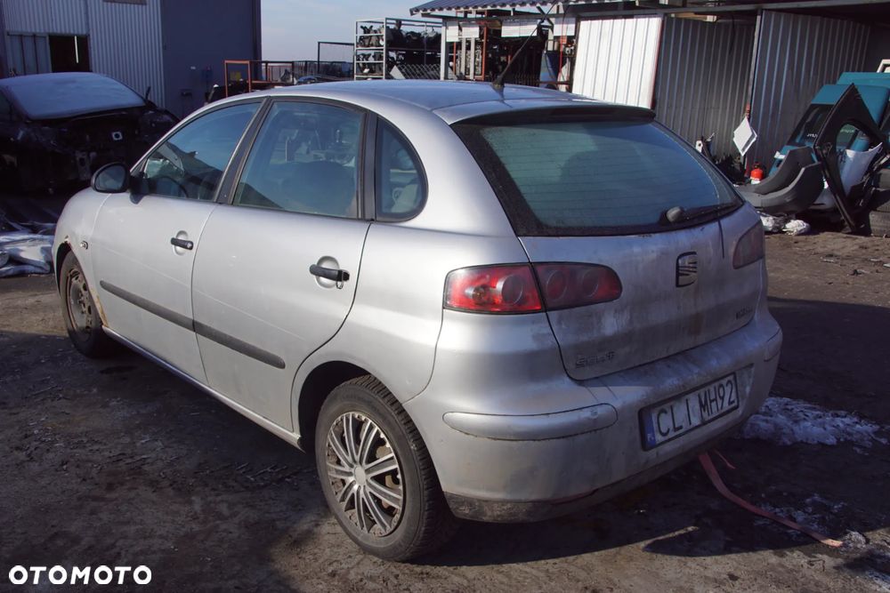 Auto na części - Seat Ibiza III 1.2 12V 64 KM AZQ GSB LS7N 2003R Silnik Skrzynia Drzwi Maska Klapa Zderzak Błotnik Szyba Lusterko Klamka Lampa Deska Kokpit Sterownik Moduł Czujnik Licznik Panel Kierownica - 6