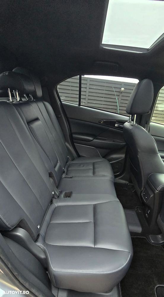 Mitsubishi Eclipse-Cross Plug-In Hybrid 4WD Plus Select - 19