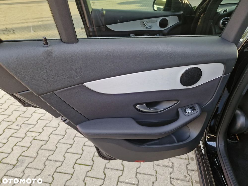 Mercedes-Benz GLC 300 4Matic 9G-TRONIC - 12