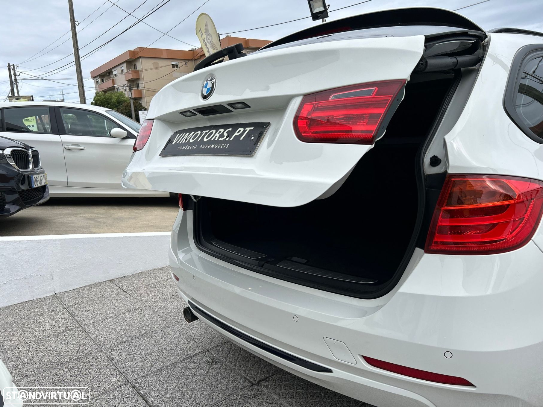 BMW 318 d Touring Line Sport - 34