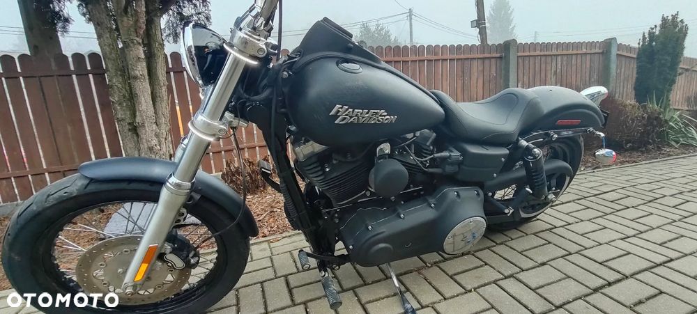 Harley-Davidson Dyna Street Bob - 18