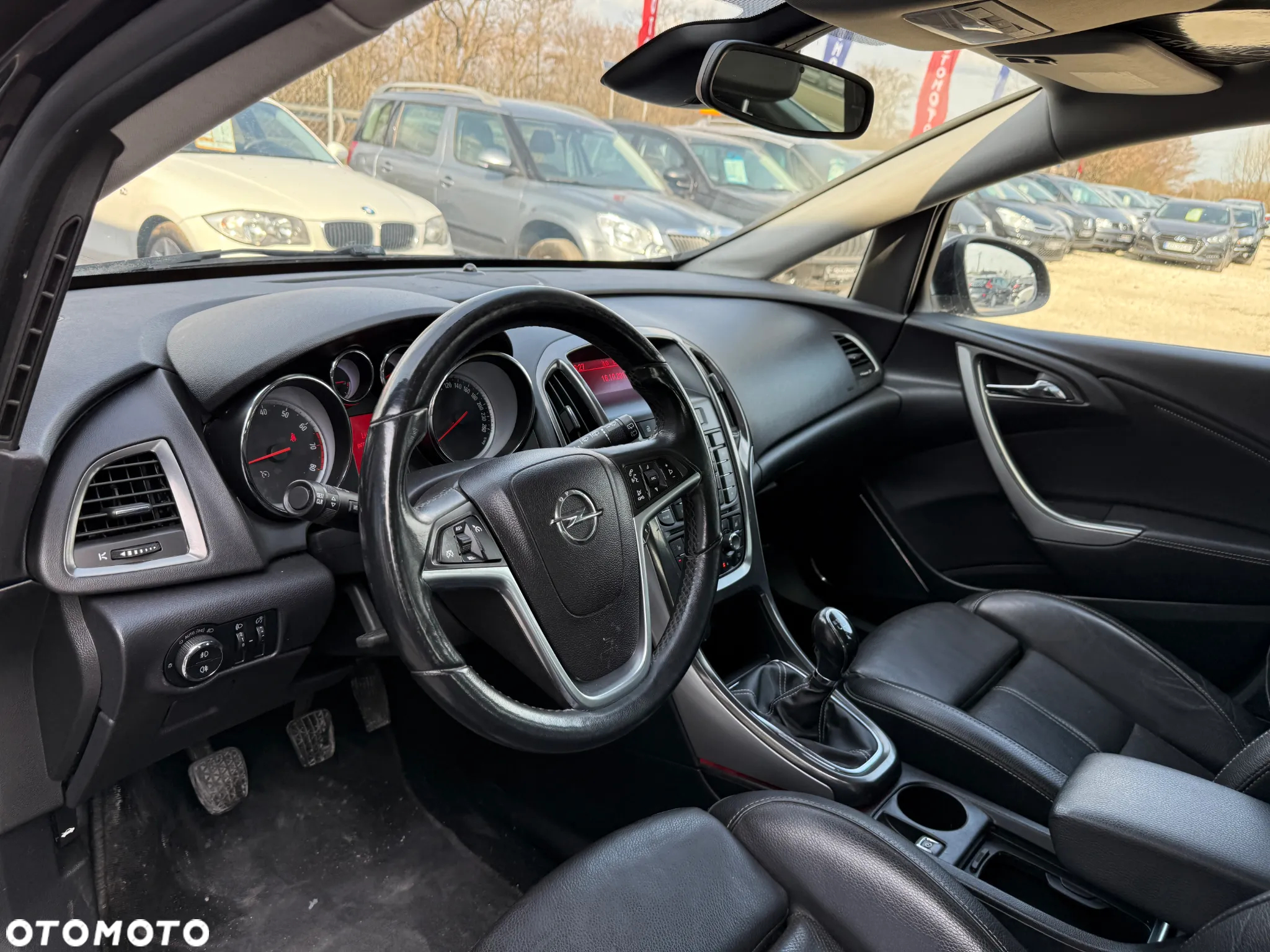 Opel Astra 1.4 EcoFLEX Cosmo - 22