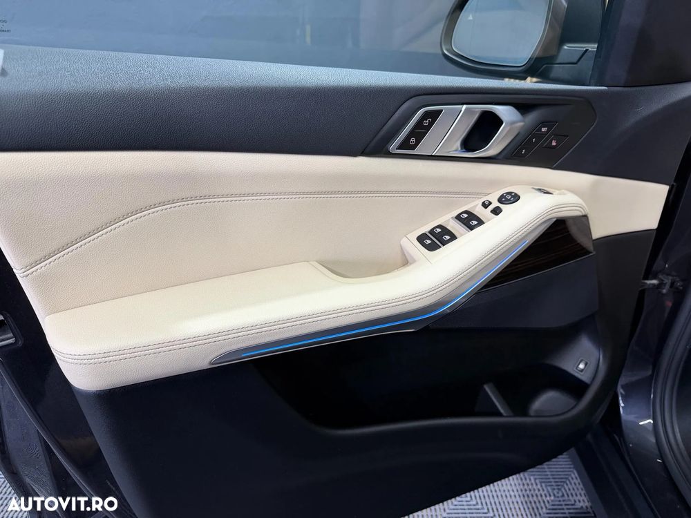 BMW X5 xDrive45e - 28