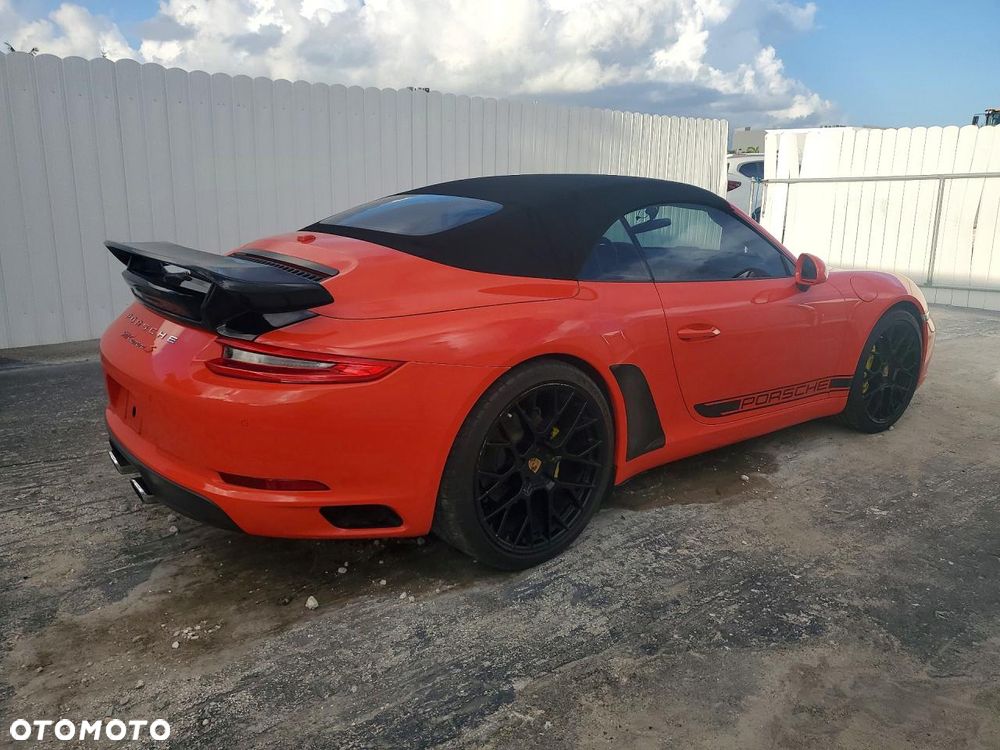 Porsche 911 Carrera S PDK - 4