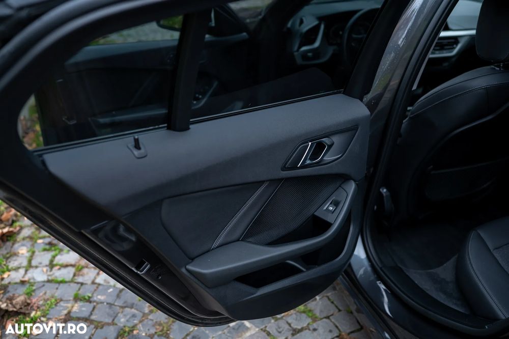 BMW Seria 1 120d xDrive Aut. Edition M Sport Shadow - 24