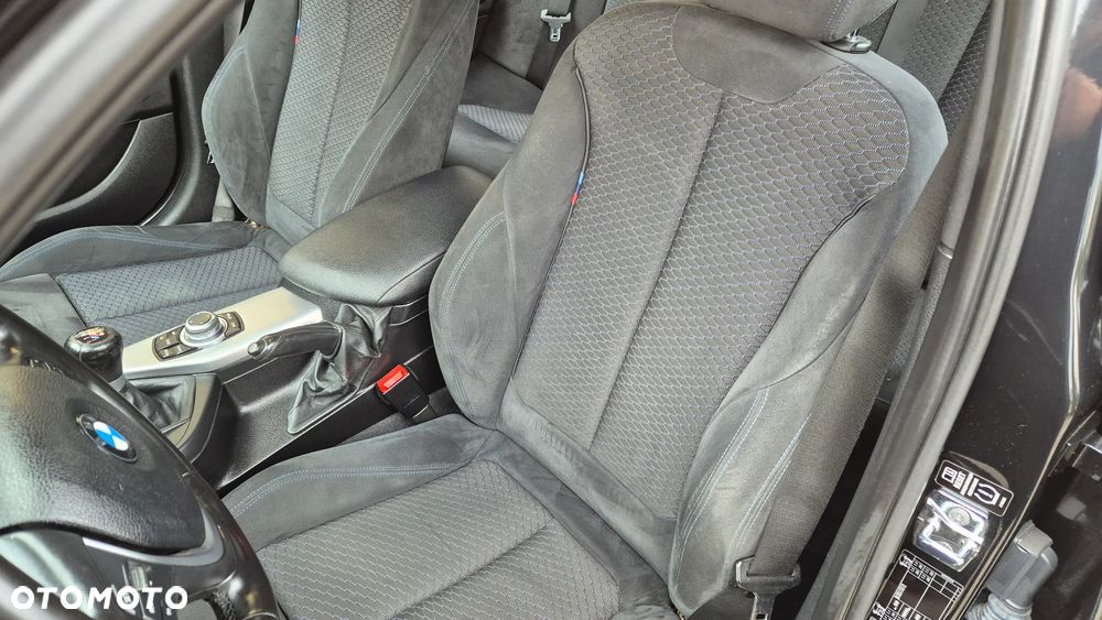 BMW Seria 1 125d Sport Line - 29