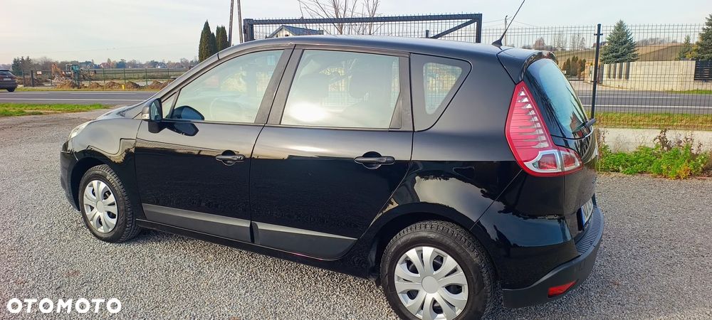 Renault Scenic 1.6 16V 110 Expression - 8