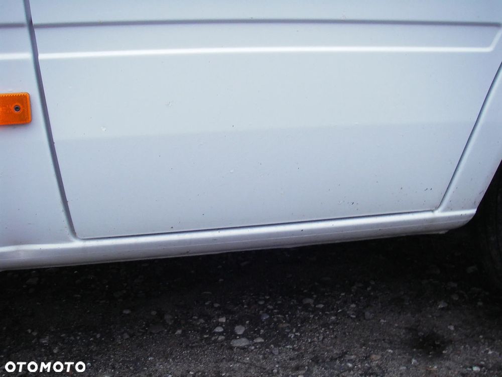 Mercedes-Benz Sprinter - 16