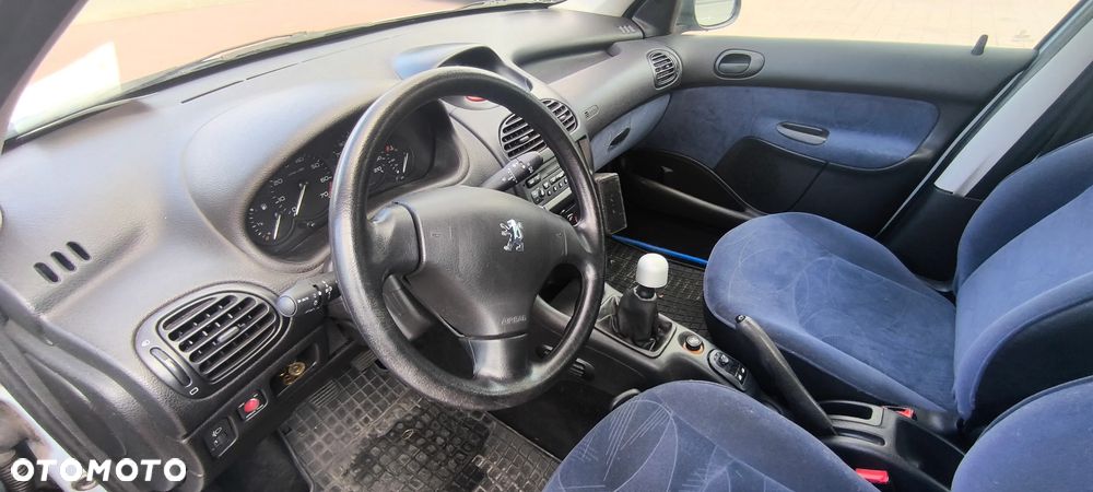 Peugeot 206 - 15