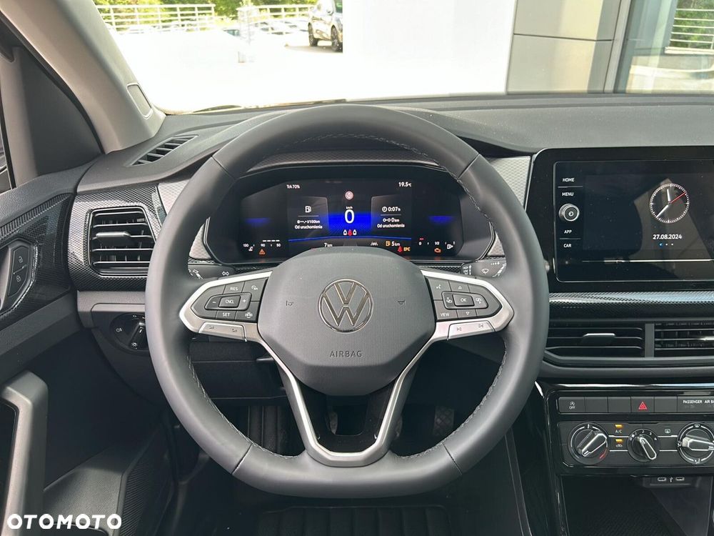 Volkswagen T-Cross - 13