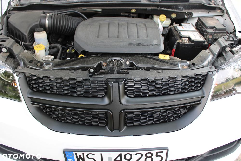 Dodge Grand Caravan - 15