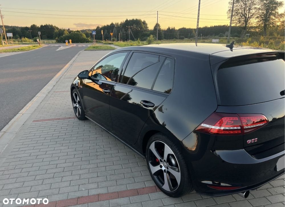 Volkswagen Golf 2.0 TSI BMT GTI Performance - 32