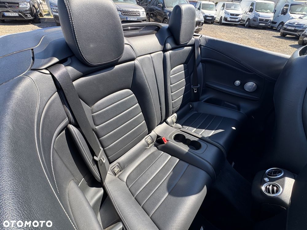 Mercedes-Benz Klasa C 300 9G-TRONIC - 7
