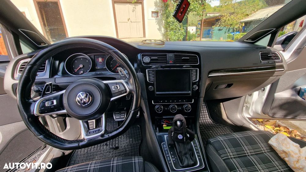 Volkswagen Golf GTD (BlueMotion Technology) DSG - 32