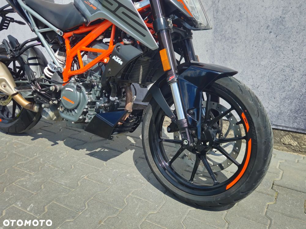 KTM Duke - 17
