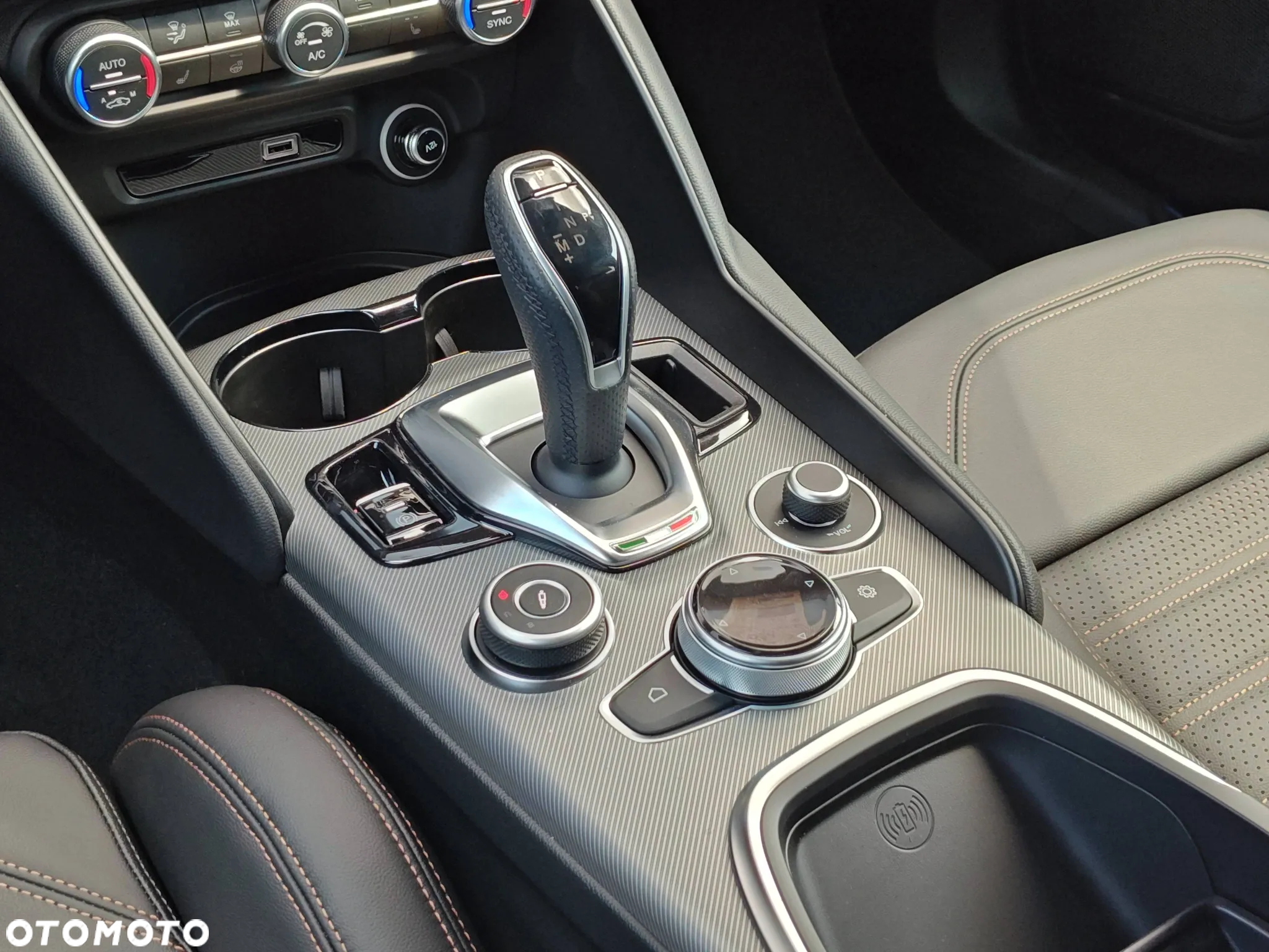 Alfa Romeo Giulia 2.0 Turbo Intensa Q4 - 16