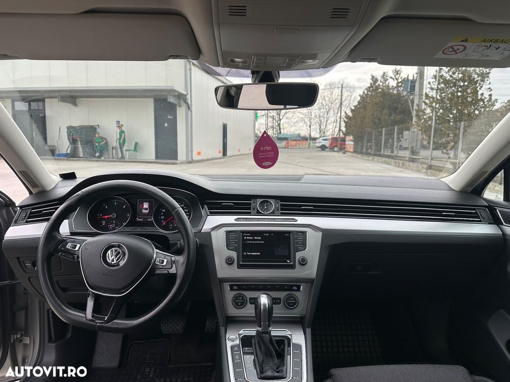 Volkswagen Passat 2.0 TDI DSG Comfortline - 9