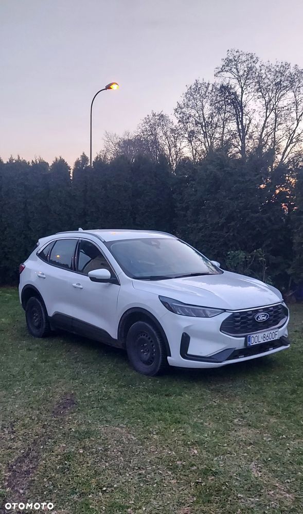 Ford Kuga 2.5 Duratec FHEV TITANIUM - 2