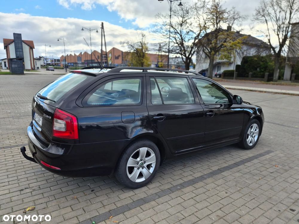 Skoda Octavia 2009 photo 2