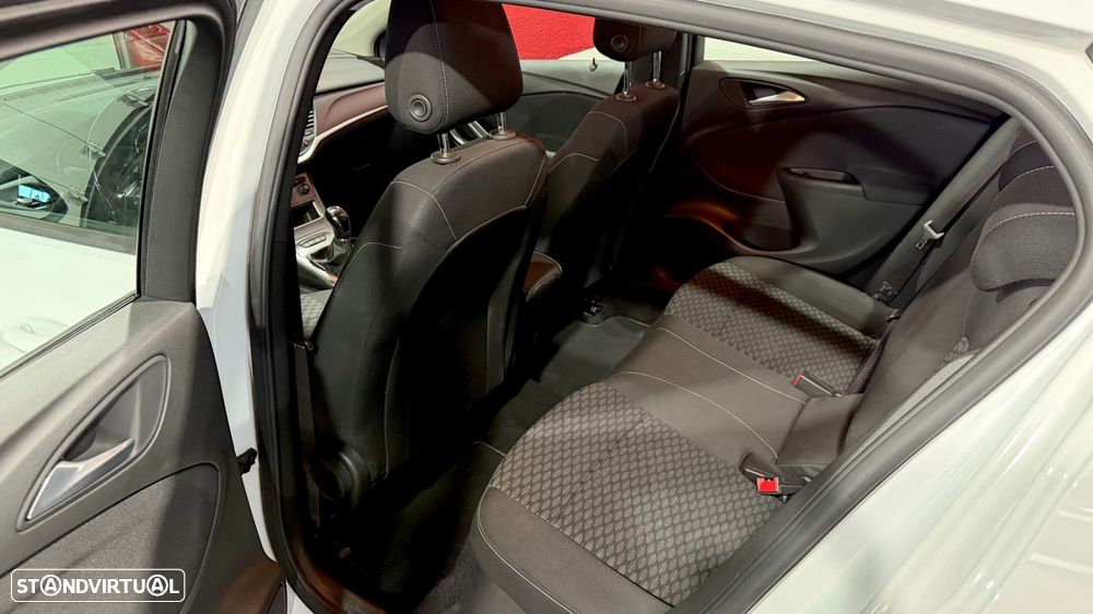 Opel Astra 1.6 CDTI Dynamic S/S - 28