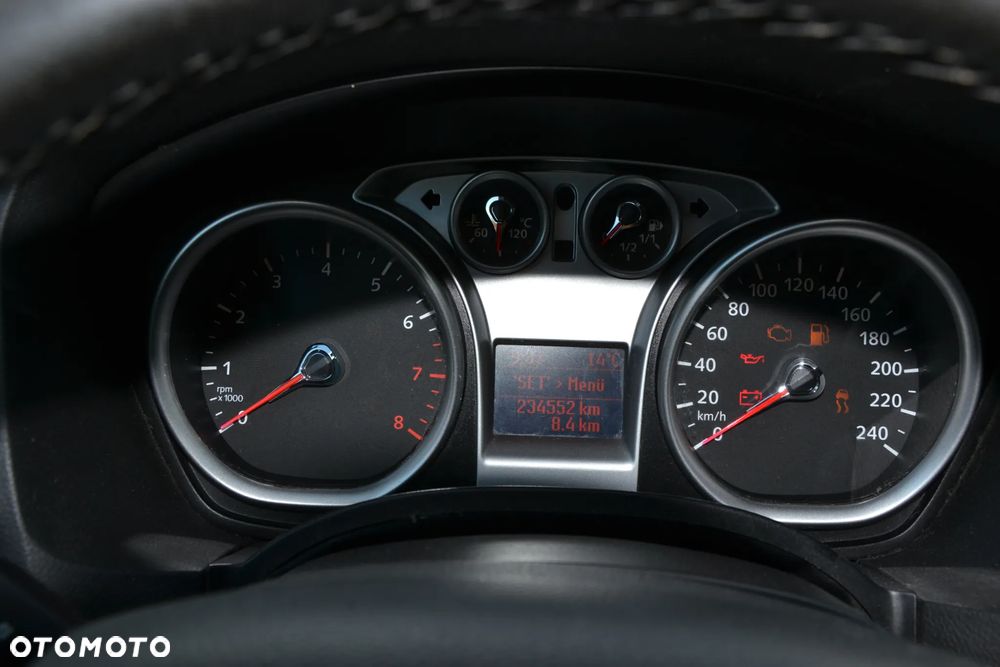 Ford Focus 1.6 Ambiente - 9