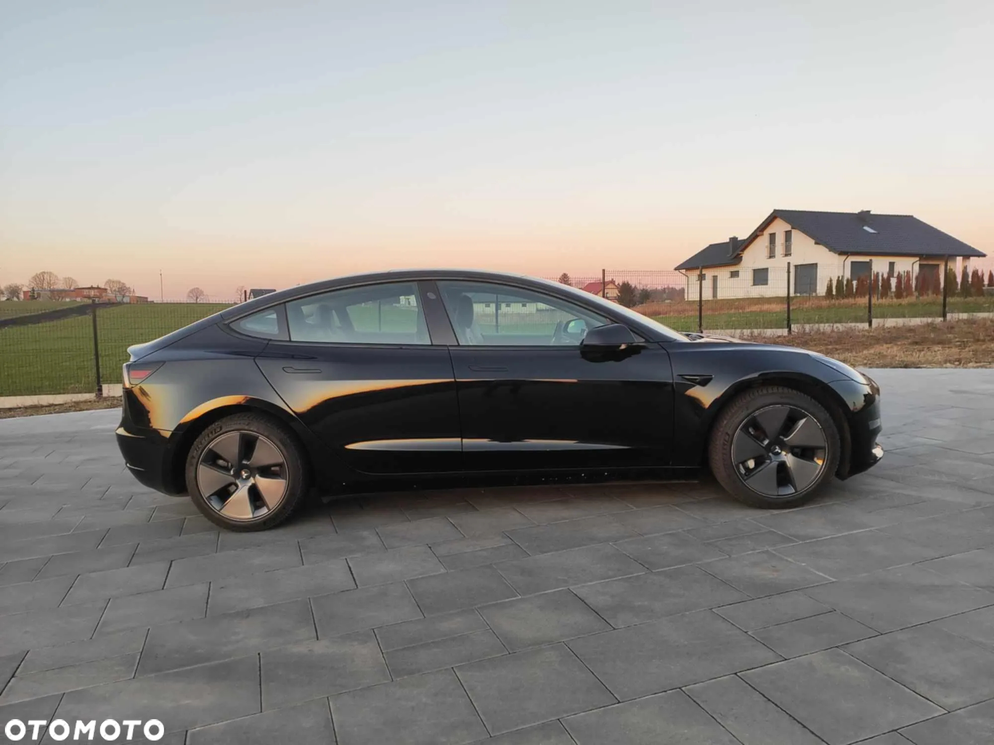 Tesla Model 3 Langstreckenbatterie Allradantrieb Dual Motor - 10