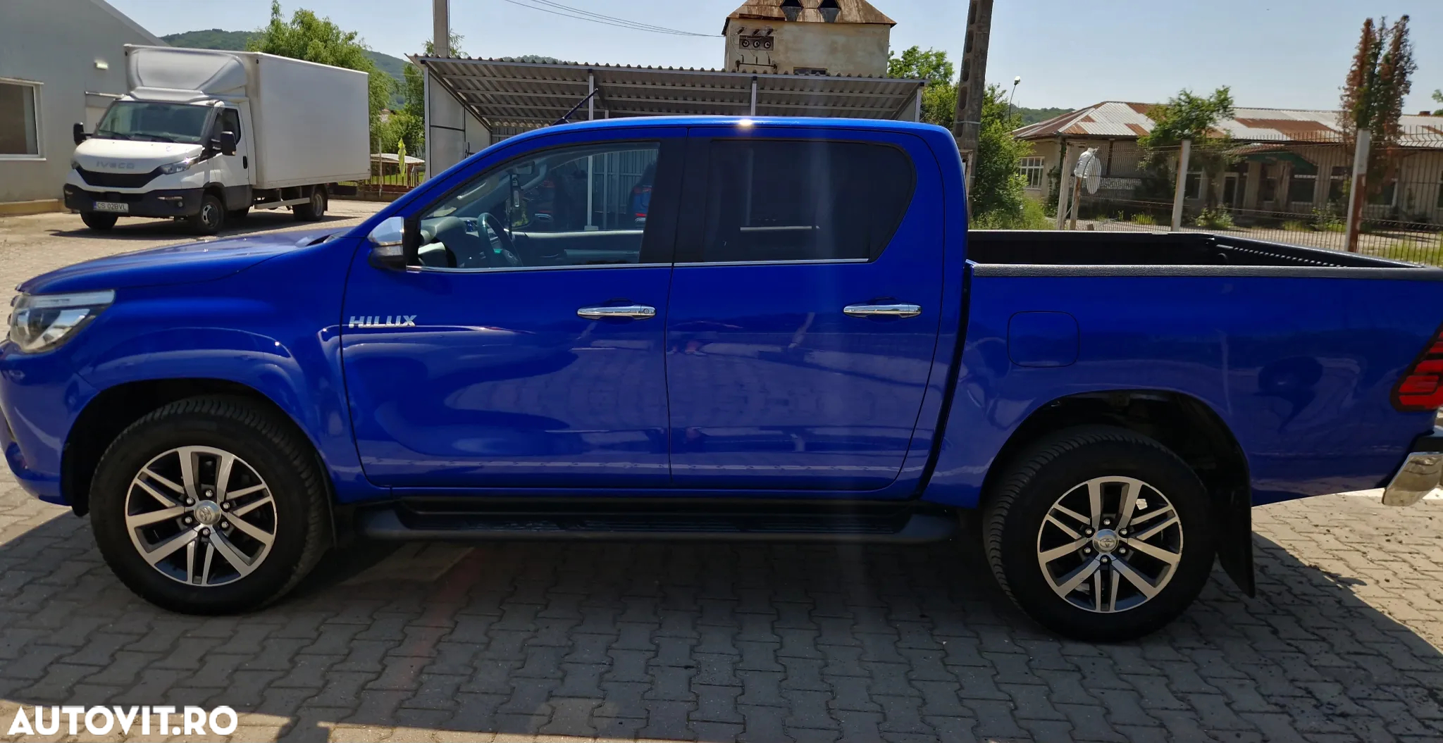 Toyota Hilux 4x4 Double Cab M/T Comfort - 4