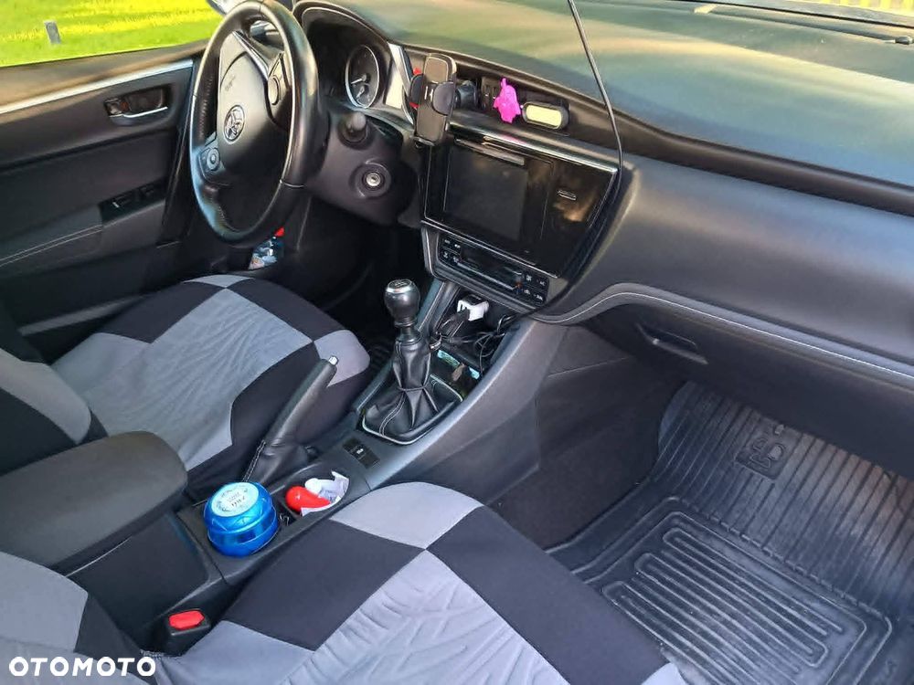 Toyota Corolla 1.6 Comfort - 8