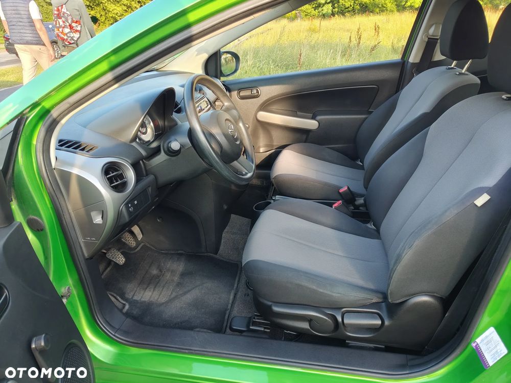 Mazda 2 - 8