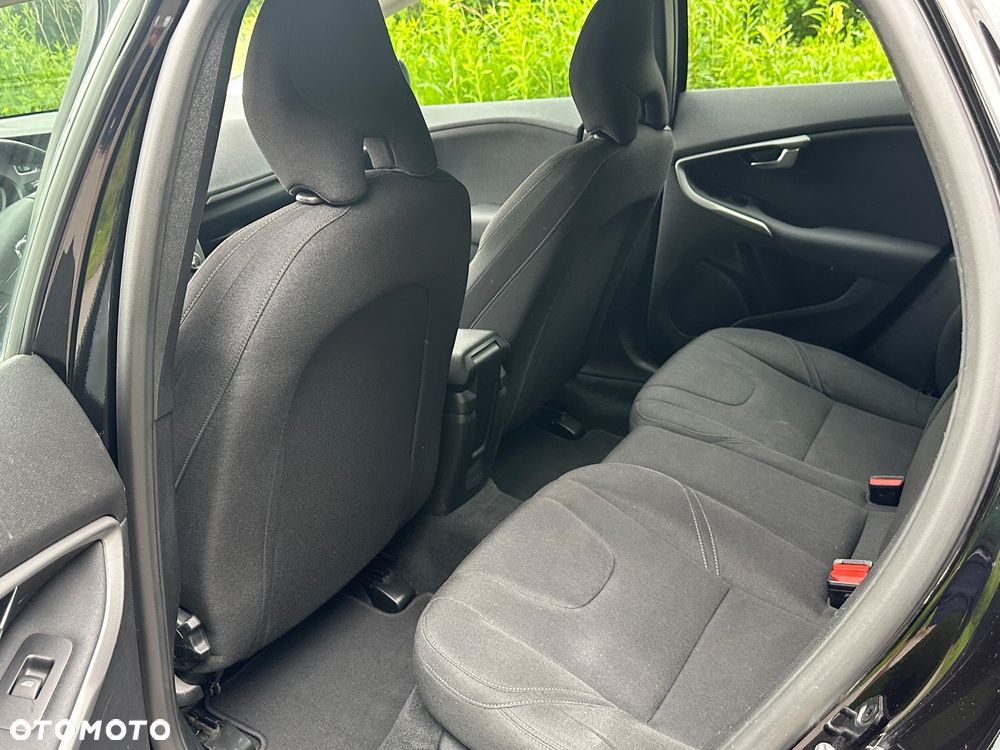 Volvo V40 D2 Kinetic - 16