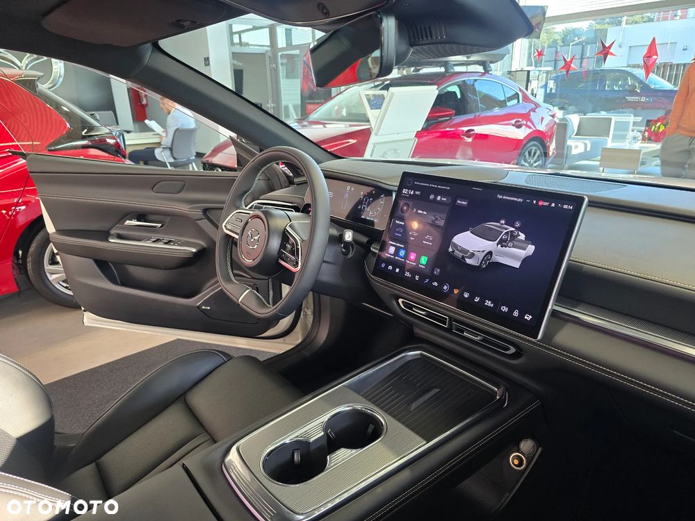 Mazda 6e 68.8kWh Takumi - 8