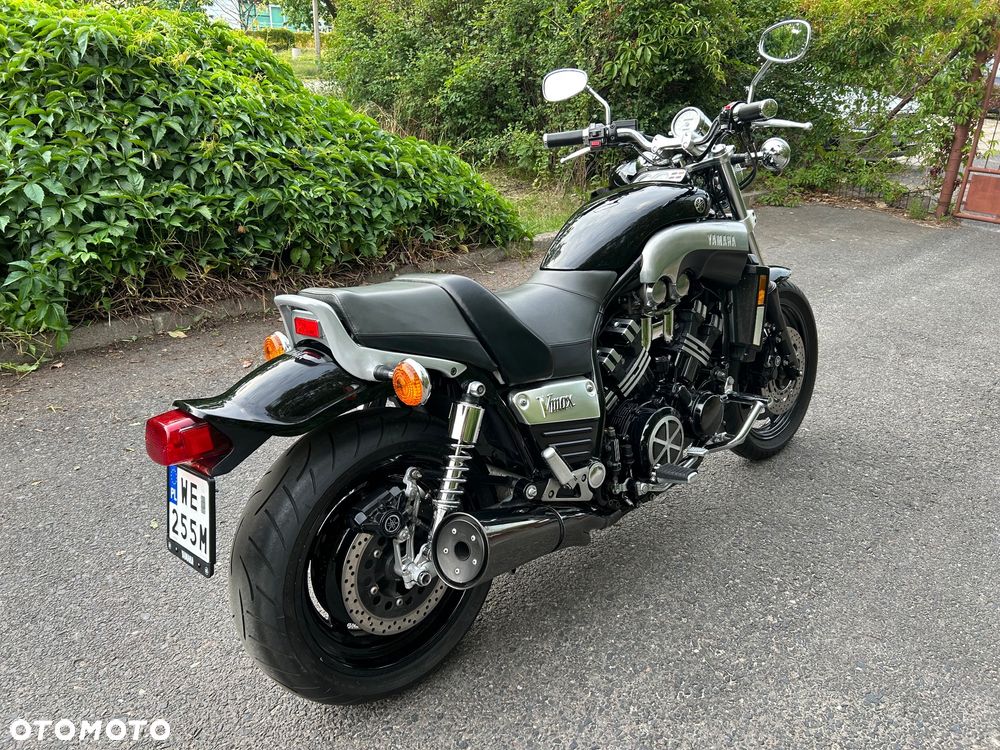 Yamaha V-MAX - 4