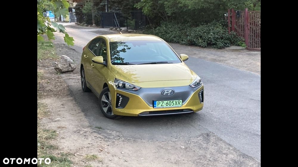 Hyundai IONIQ - 8